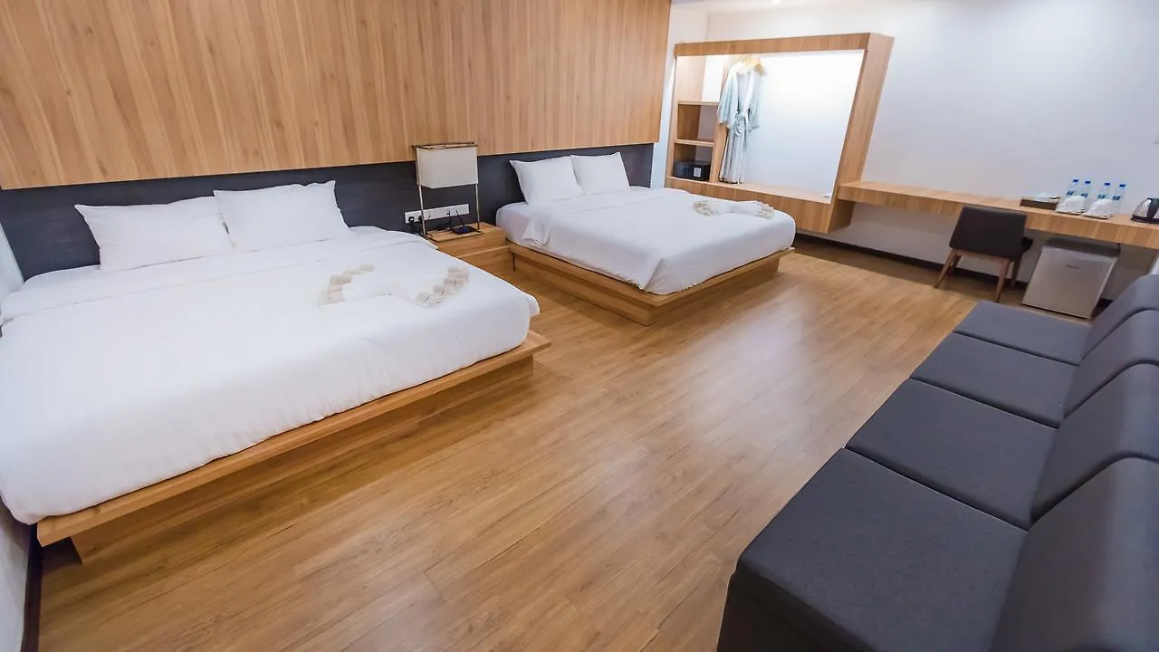 Lot 33 Boutique Hotel Pantai Cenang