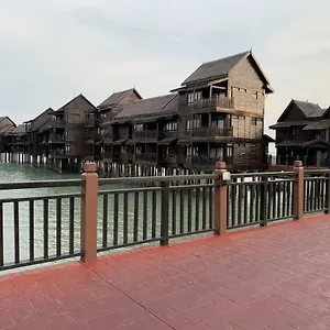 Langkawi Lagoon Water 珍南海滩